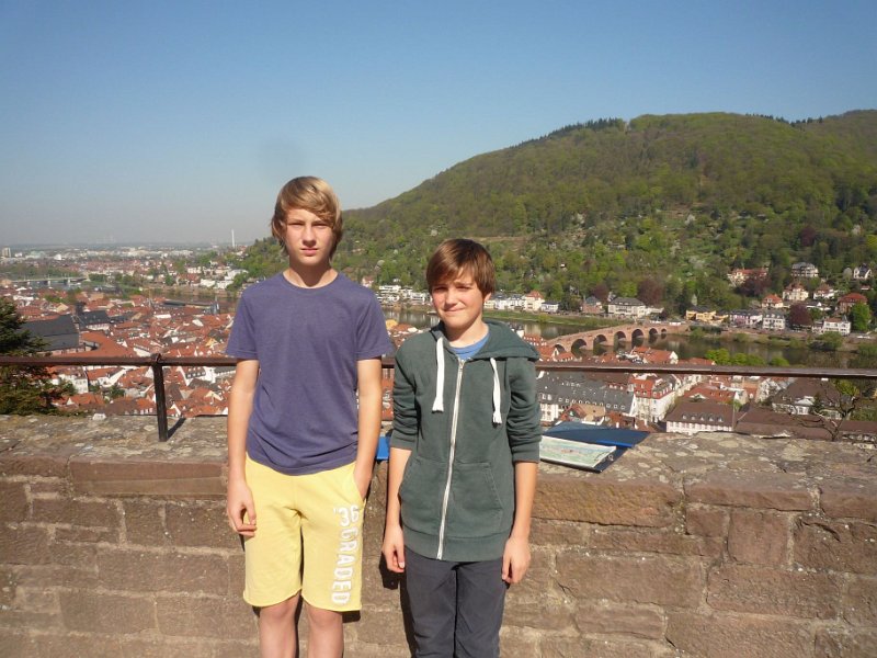 P1110067 k.jpg - Boys‘ Day 2013 beim Amt für Wirtschaftsförderung der Stadt Heidelberg – „mit dem Kümmerer unterwegs in der Altstadt“. (Foto: Stadt Heidelberg)